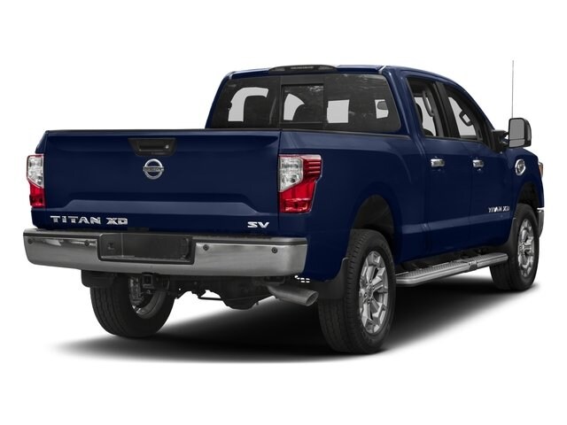 2017 Nissan Titan Crew Cab SV photo 2