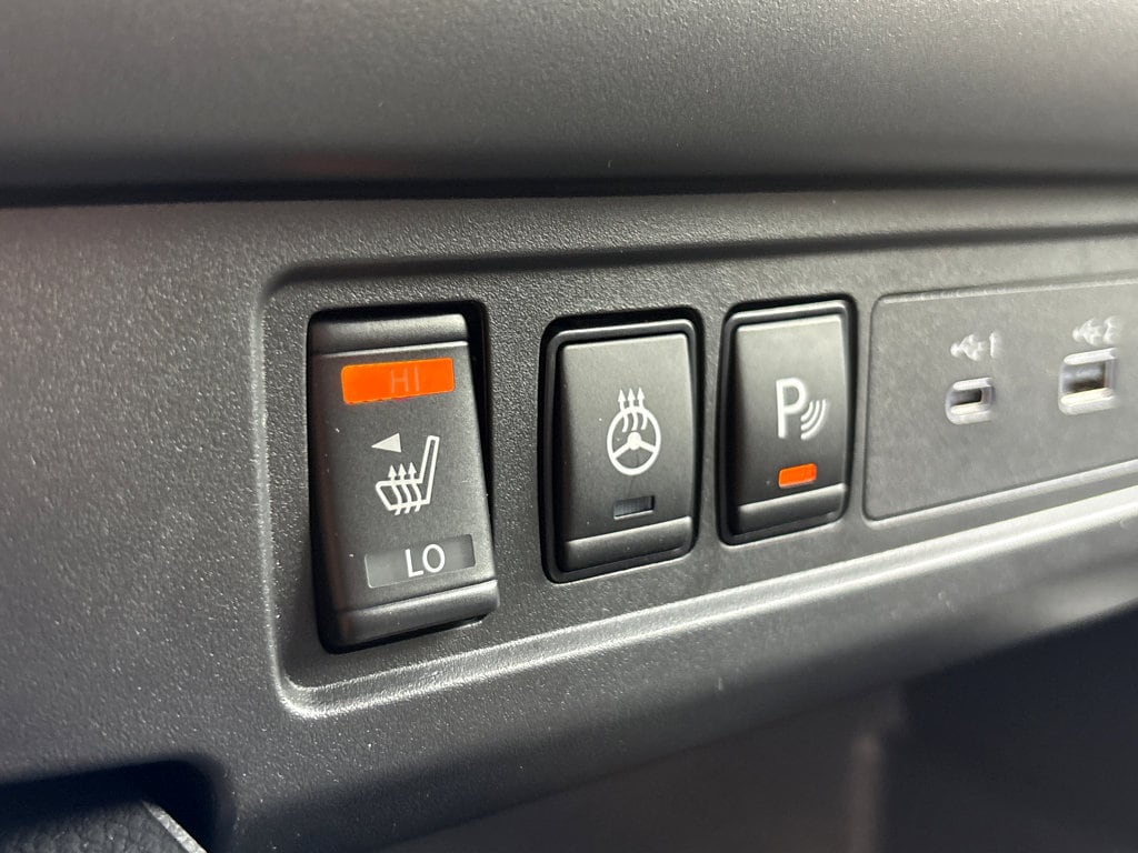 2026 Nissan Frontier 6