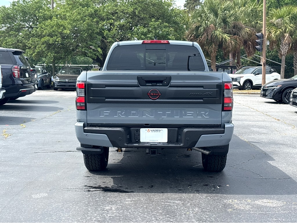 2026 Nissan Frontier 20