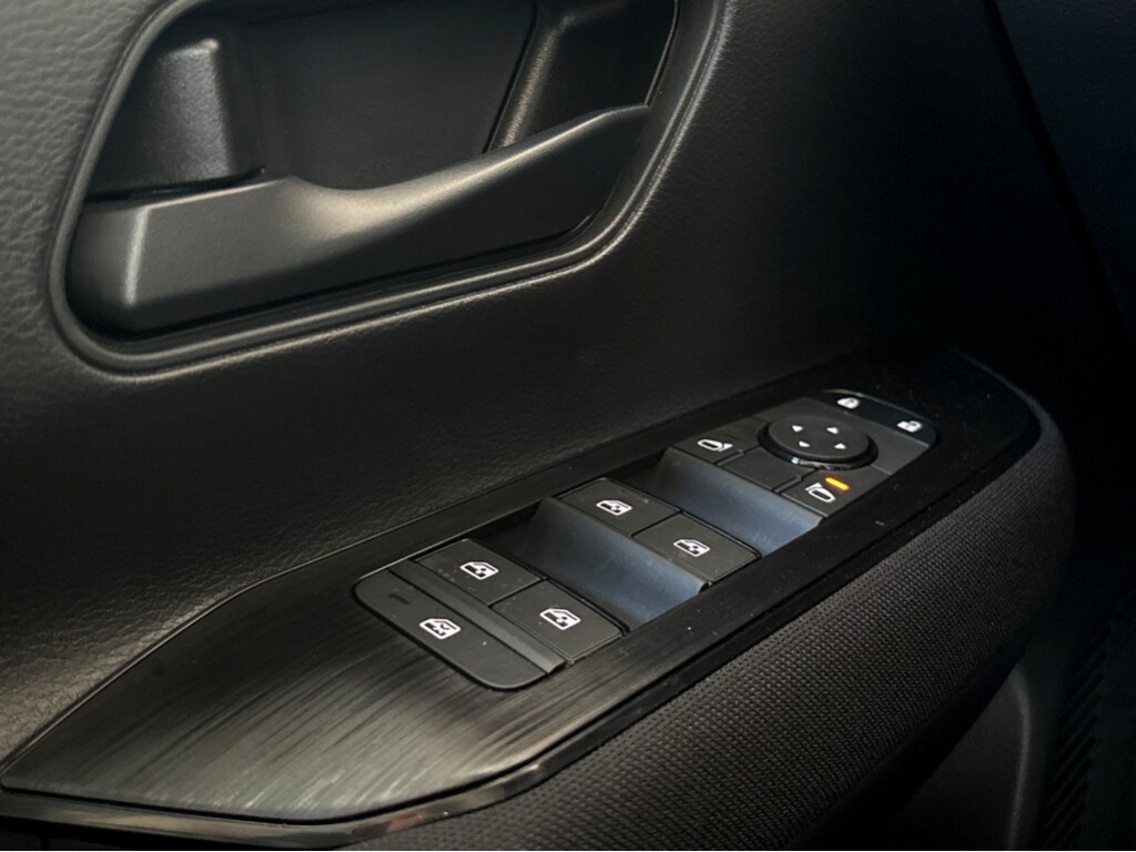 2026 Nissan KICKS 18