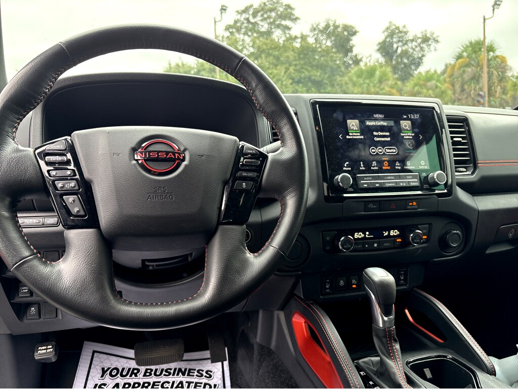 2023 Nissan Frontier Crew Cab PRO-X photo 2