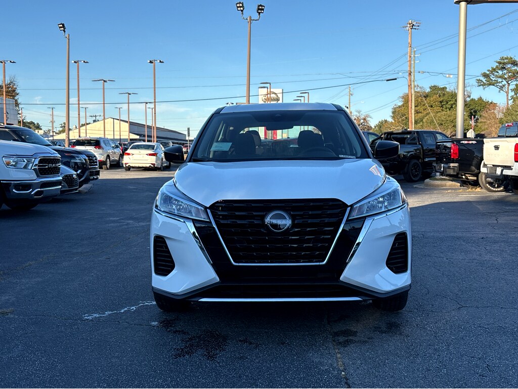 Used 2025 Nissan Kicks Play S S FWD