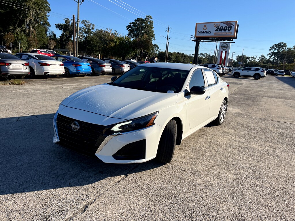 2025 Nissan Altima S photo 4