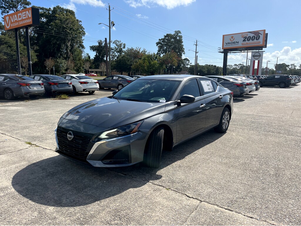 2025 Nissan Altima S photo 4