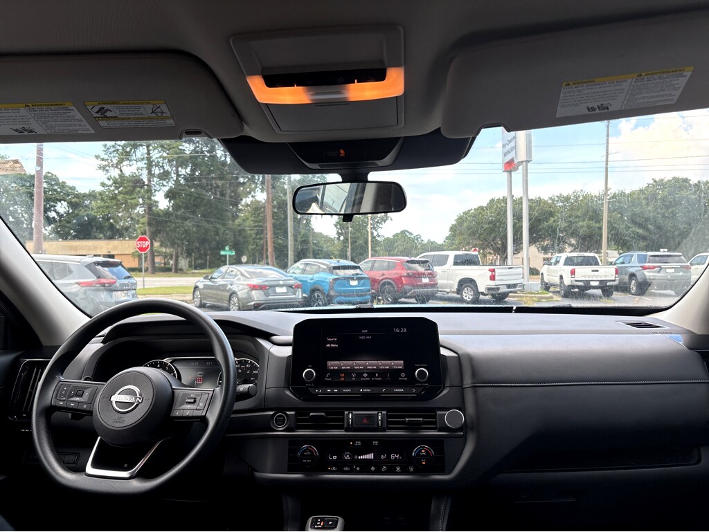 2024 Nissan Pathfinder S photo 4