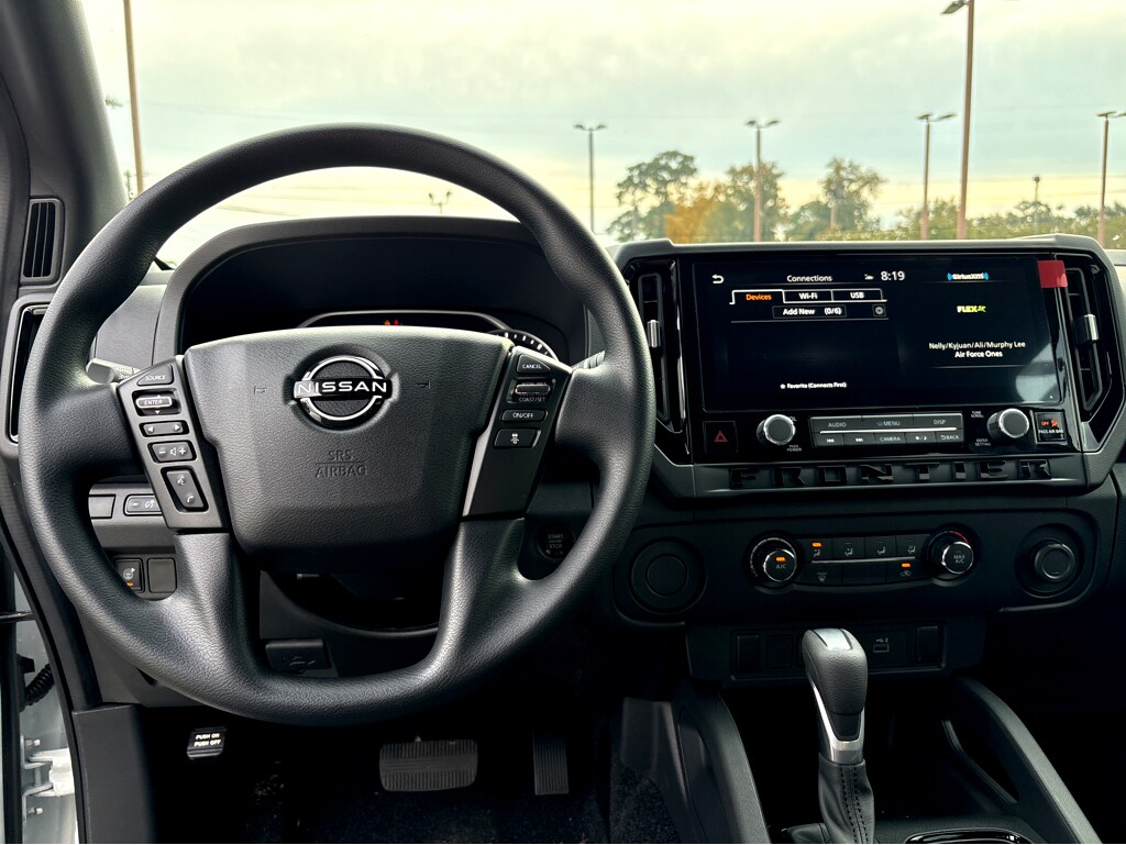 2026 Nissan Frontier Crew Cab SV photo 4
