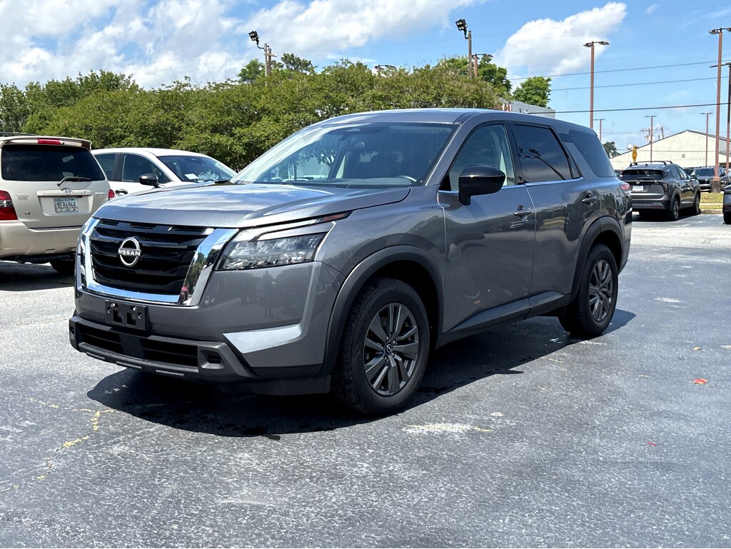 Used 2023 Nissan Pathfinder S S 4WD