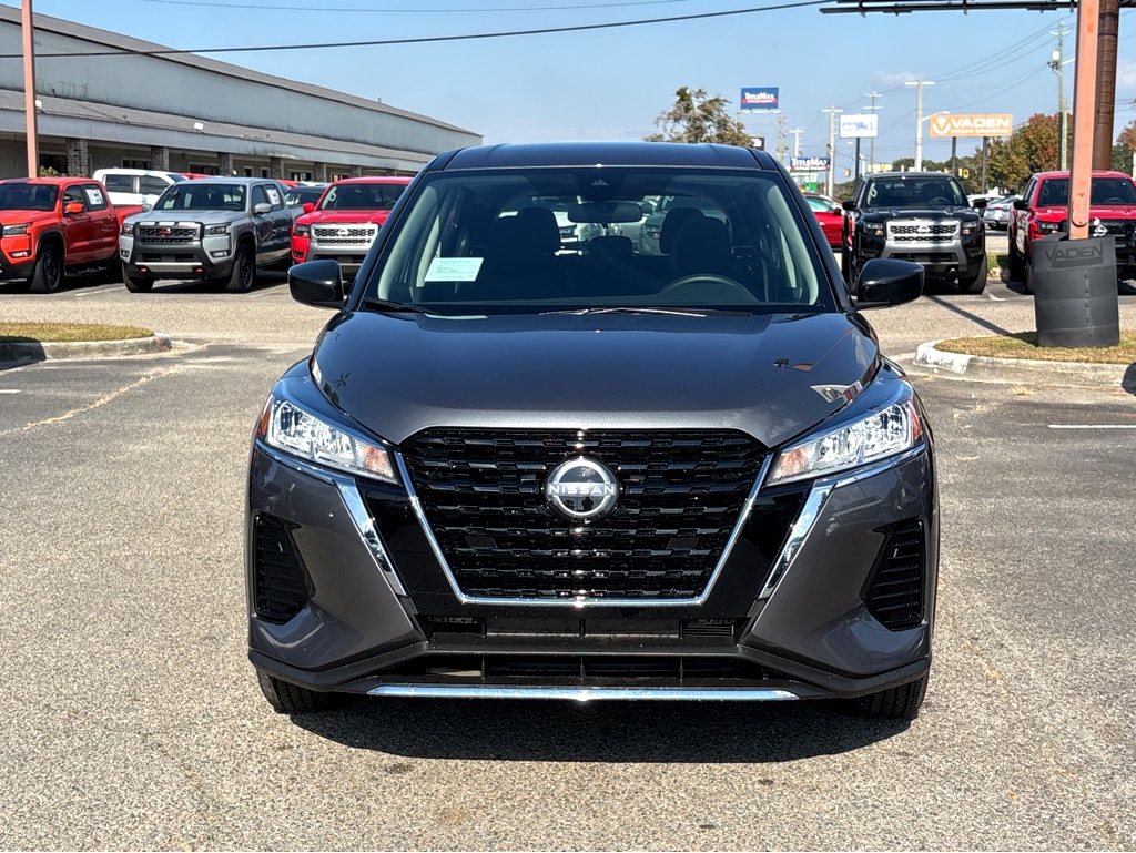 New 2025 Nissan Kicks Play S S FWD