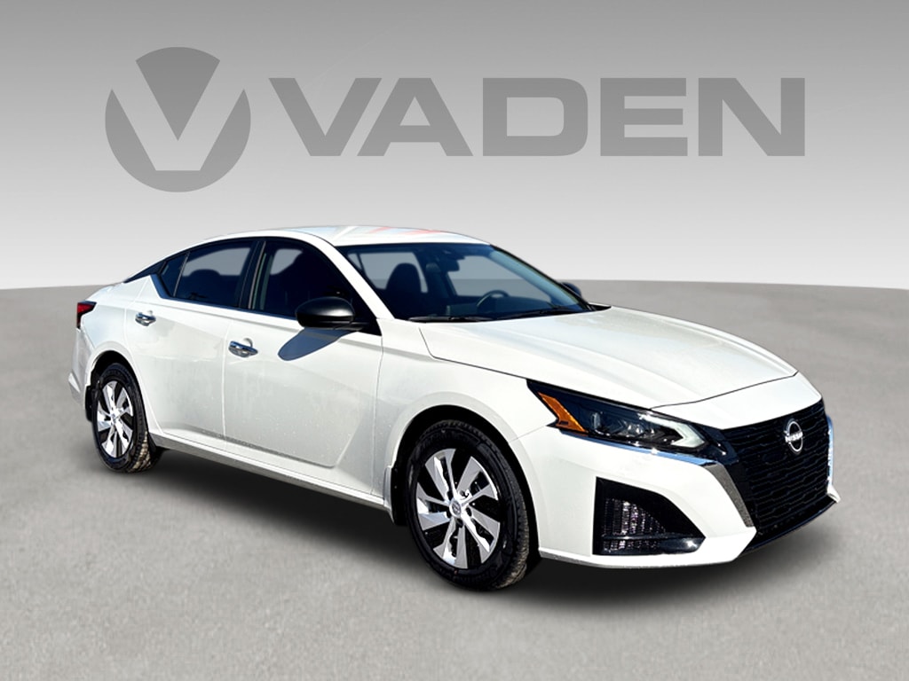 New 2025 Nissan Altima S S FWD