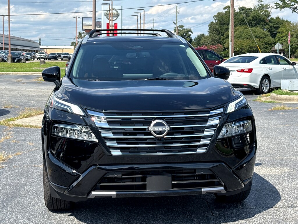 2025 Nissan Rogue Platinum photo 2