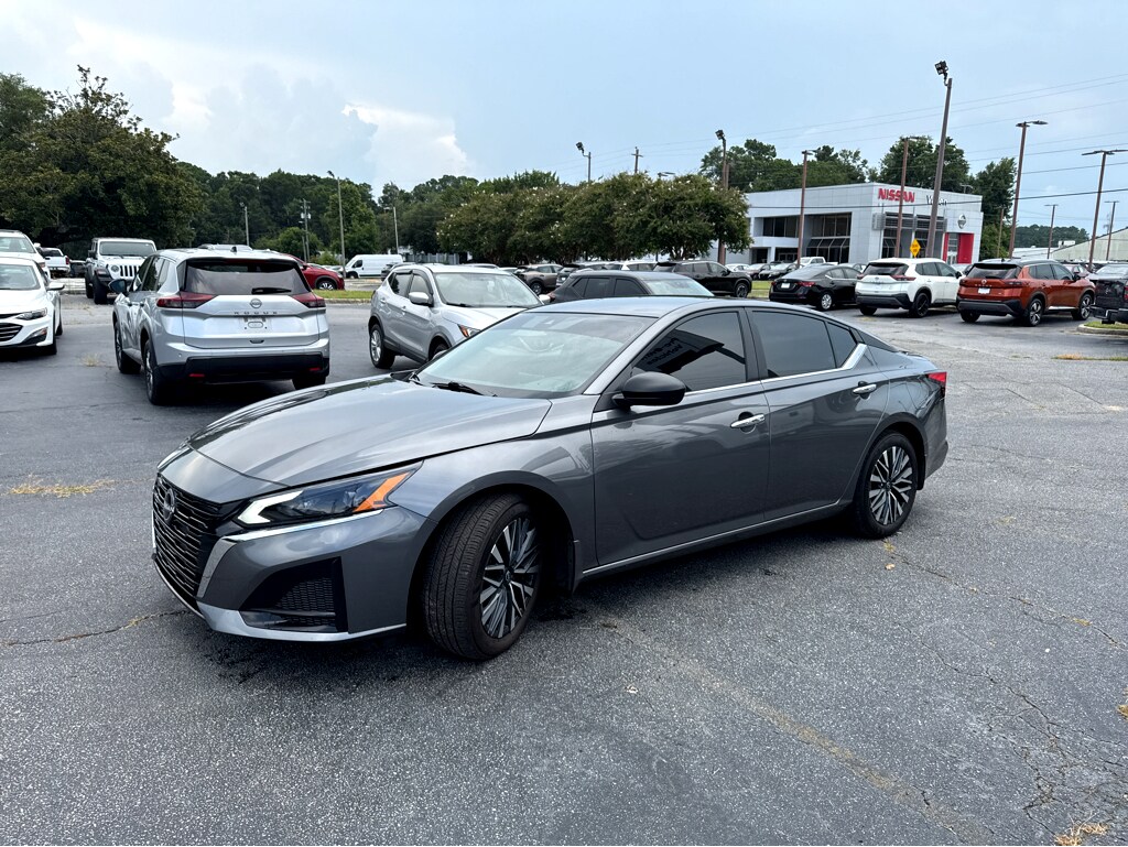 2024 Nissan Altima 2.5 SV photo 3