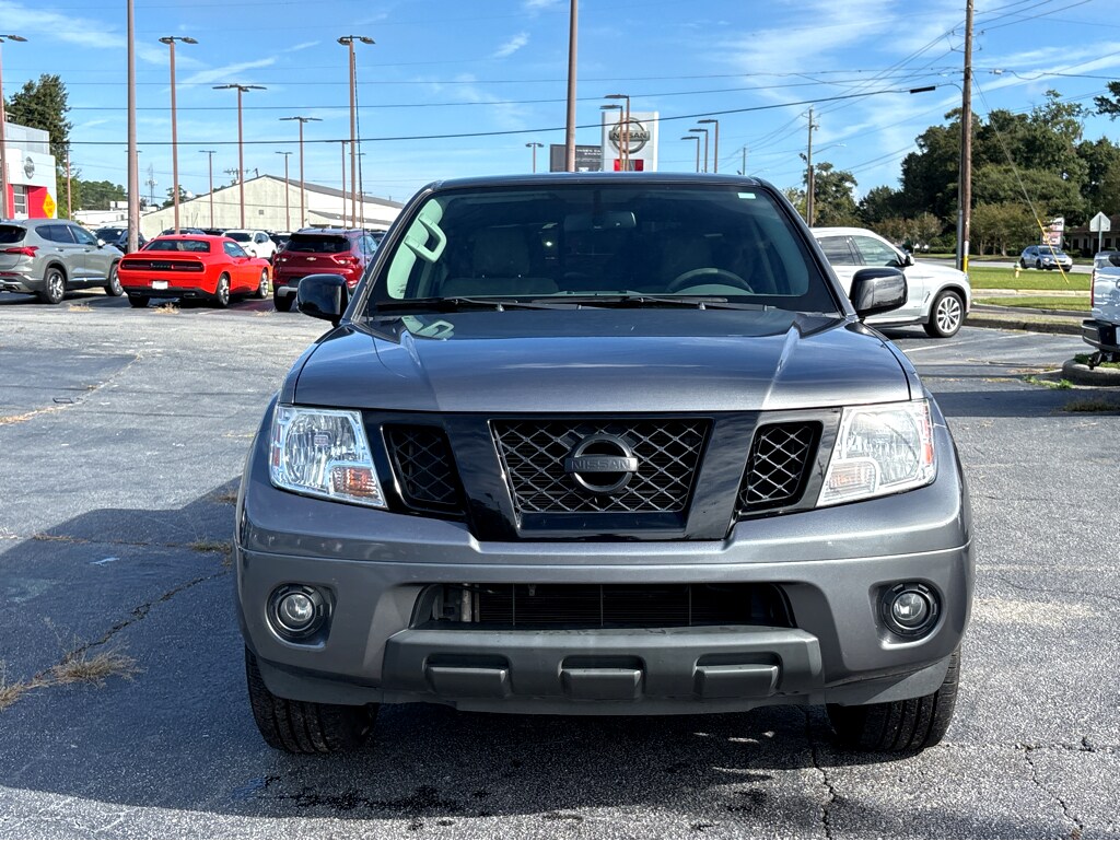 2020 Nissan Frontier Crew Cab SV photo 2