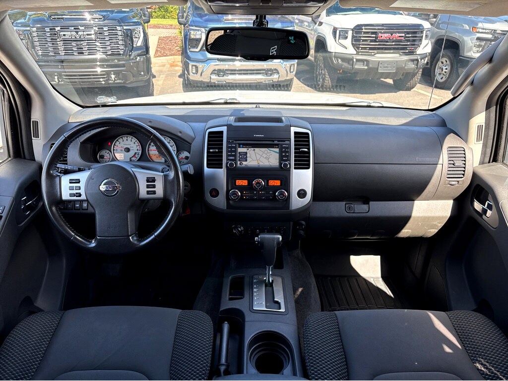 2018 Nissan Frontier Crew Cab PRO-4X photo 4