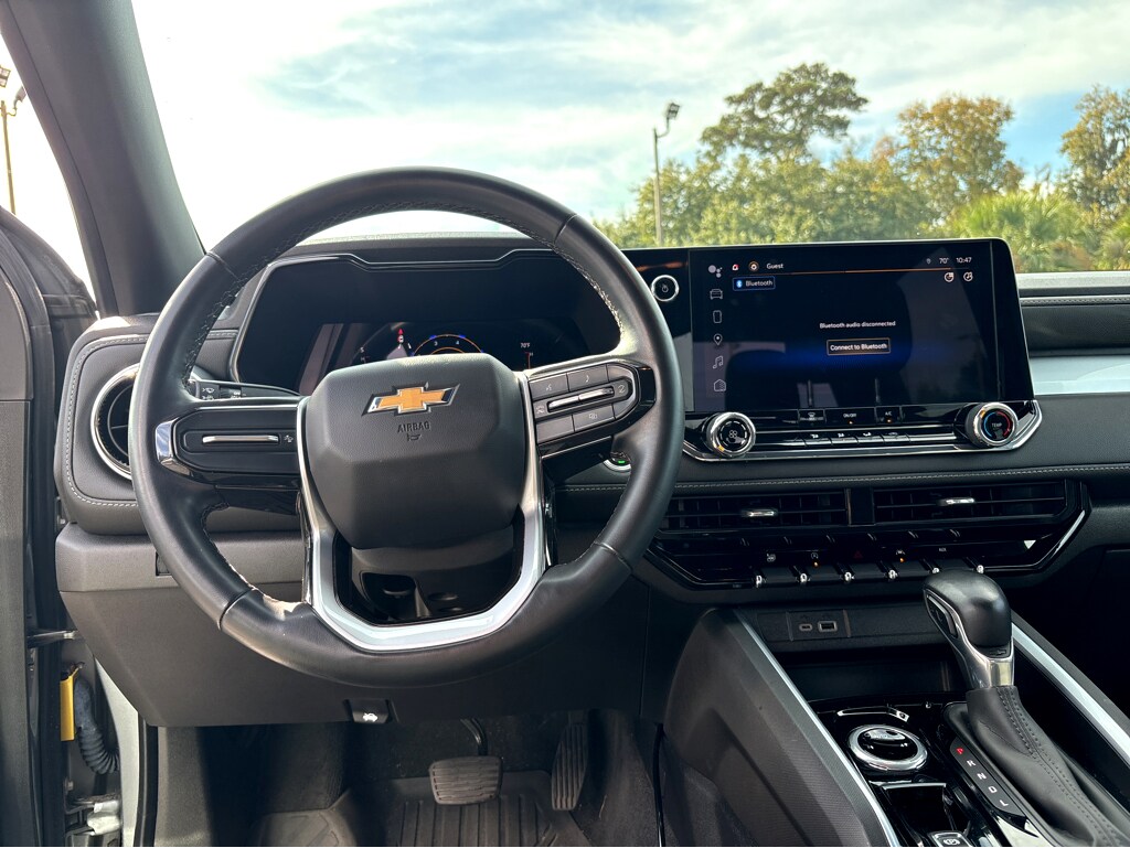 2023 Chevrolet Colorado LT photo 4