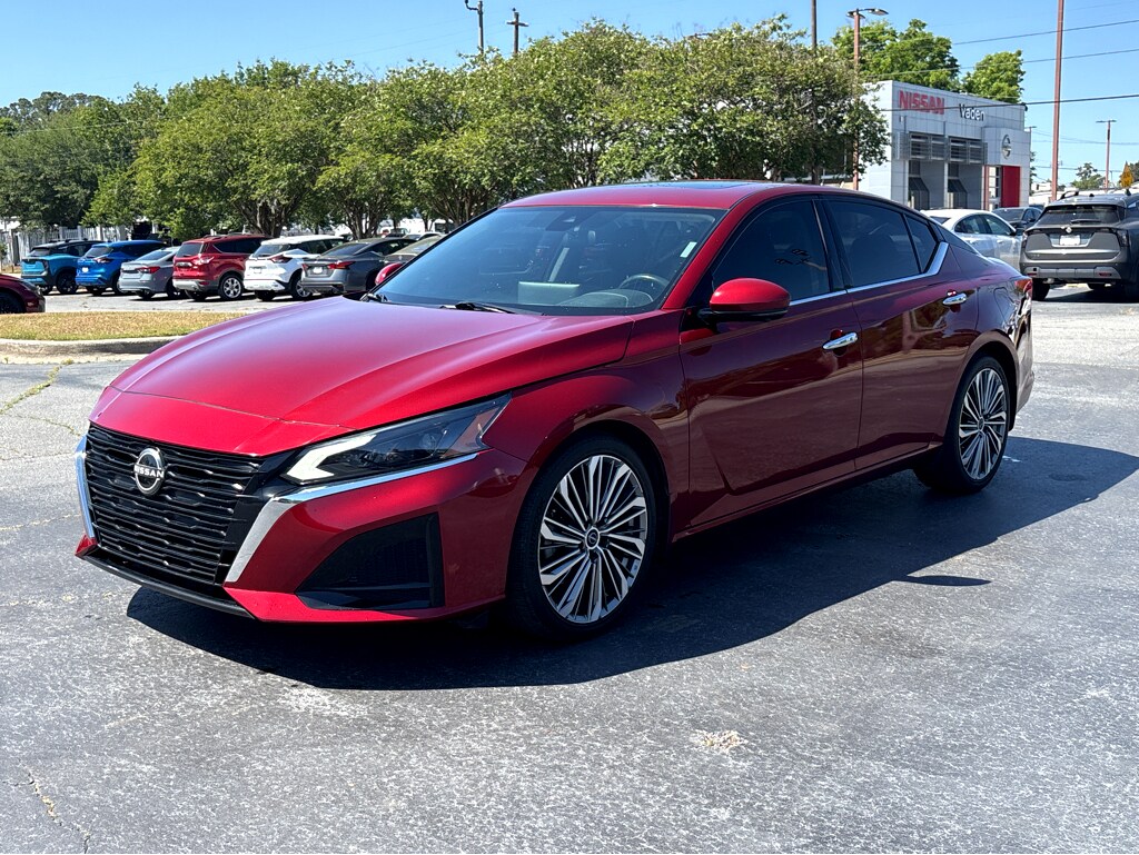 Used 2023 Nissan Altima 2.5 SL Sedan