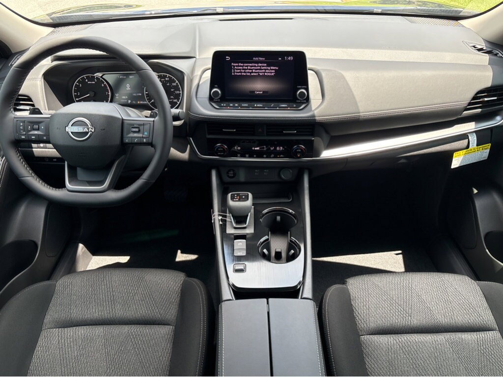 2026 Nissan Rogue SV photo 4