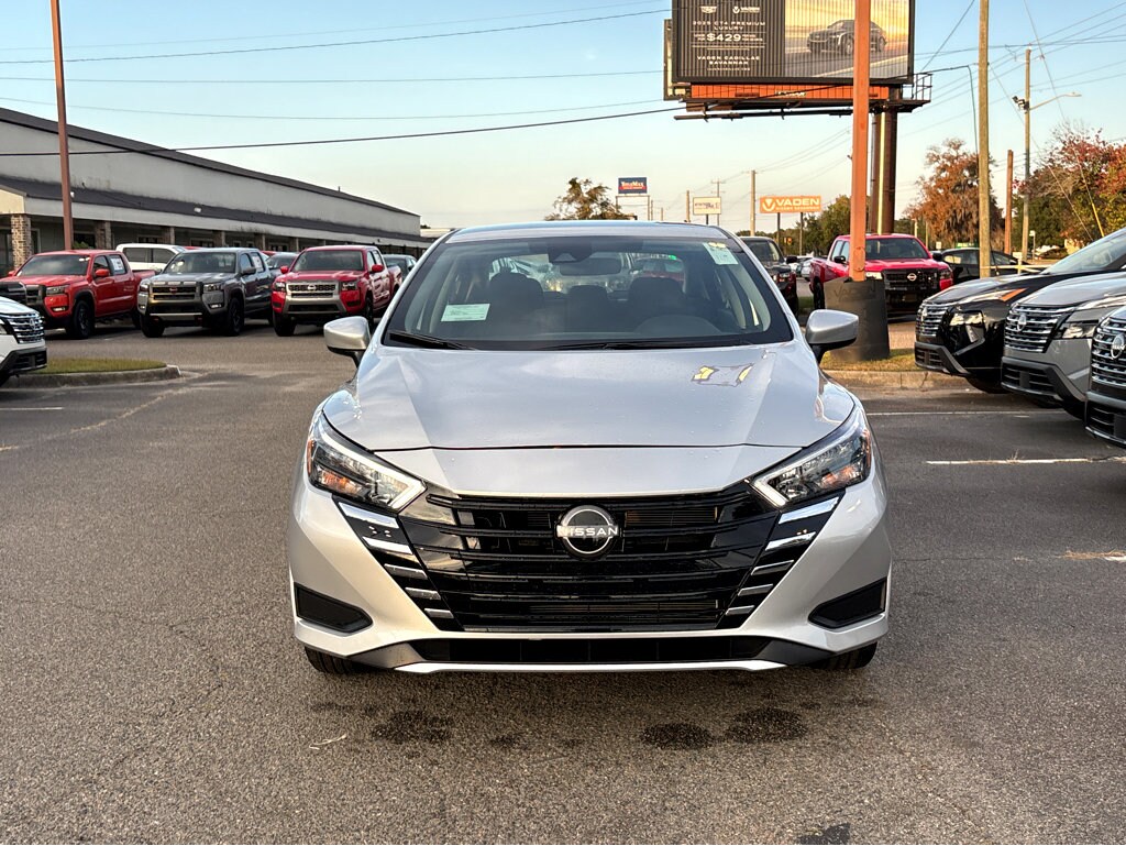 New 2025 Nissan Versa SV SV CVT
