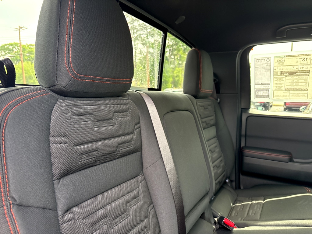 2026 Nissan Frontier 9
