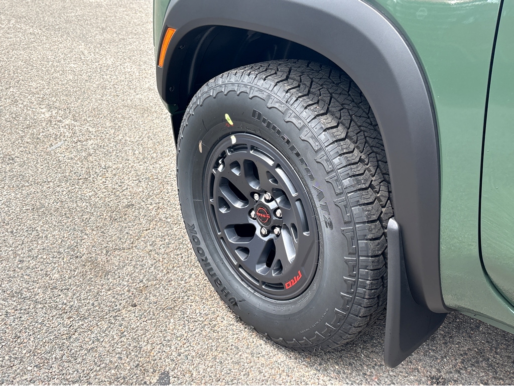 2026 Nissan Frontier 21