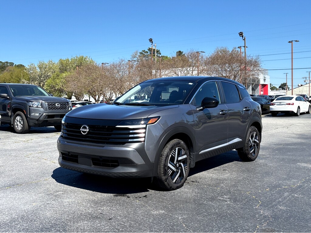 Used 2025 Nissan Kicks SV SV FWD