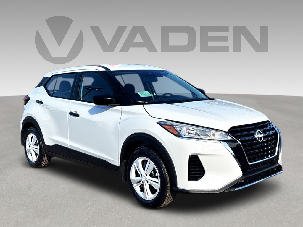 New 2025 Nissan Kicks Play S S FWD