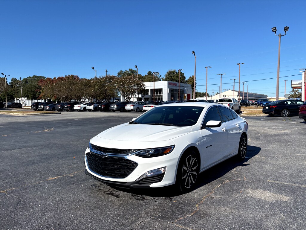 2024 Chevrolet Malibu RS photo 3