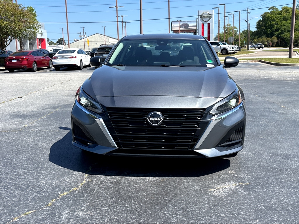 Used 2024 Nissan Altima 2.5 SV Sedan