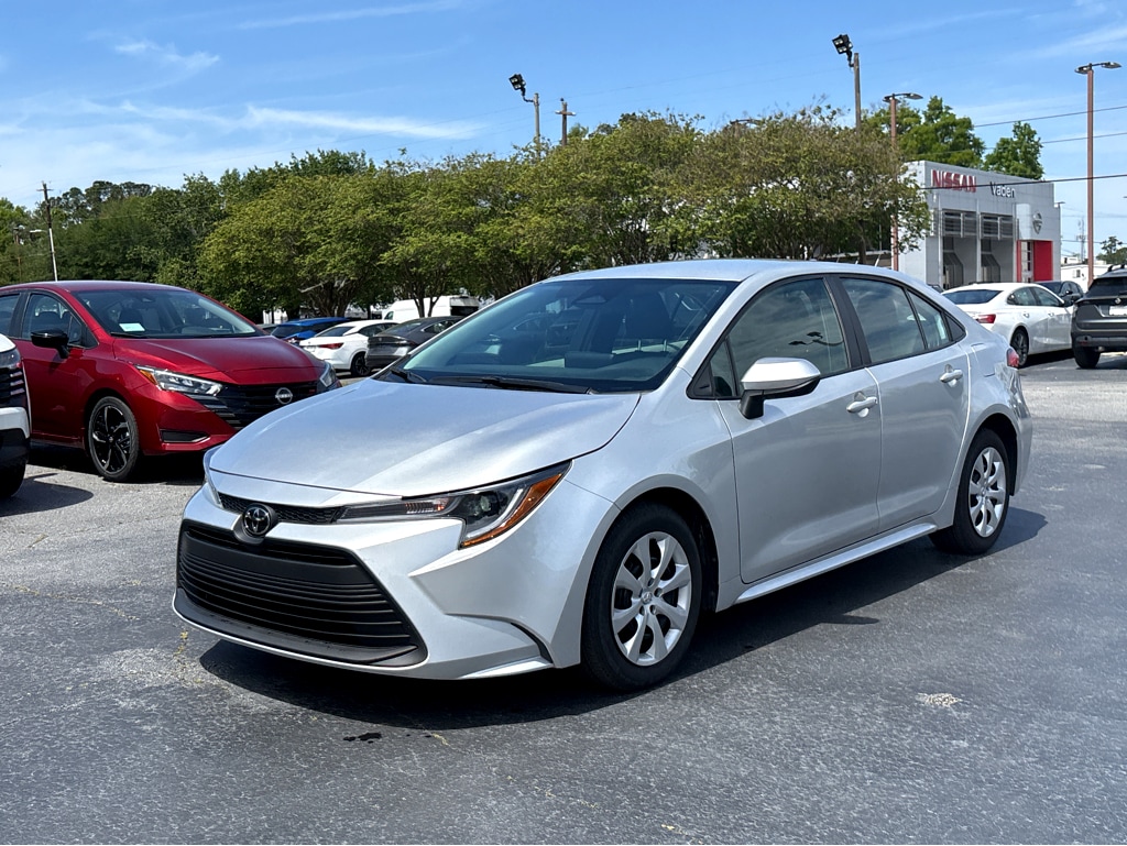 Used 2024 Toyota Corolla LE LE CVT