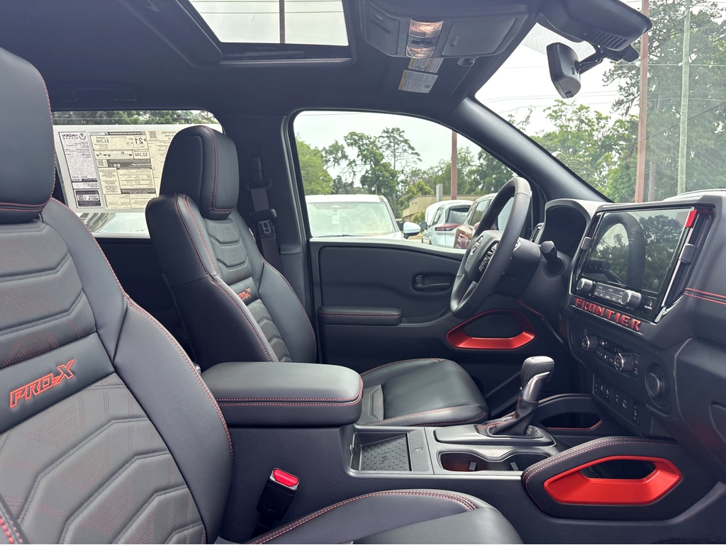 2026 Nissan Frontier 8
