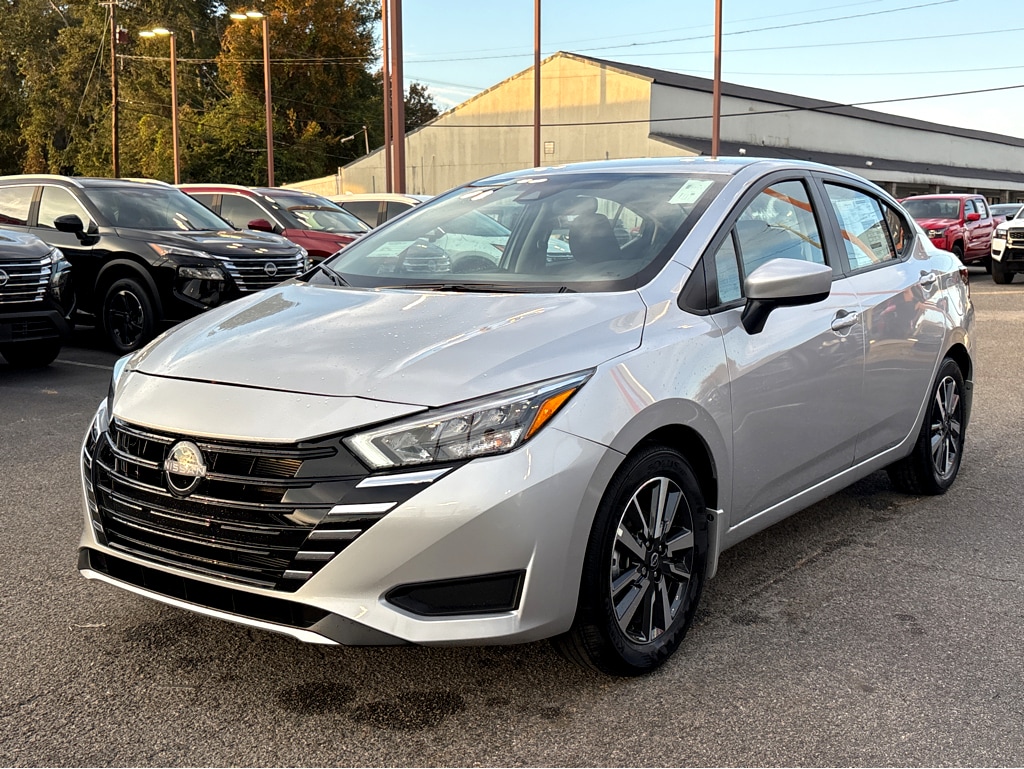 New 2025 Nissan Versa SV SV CVT