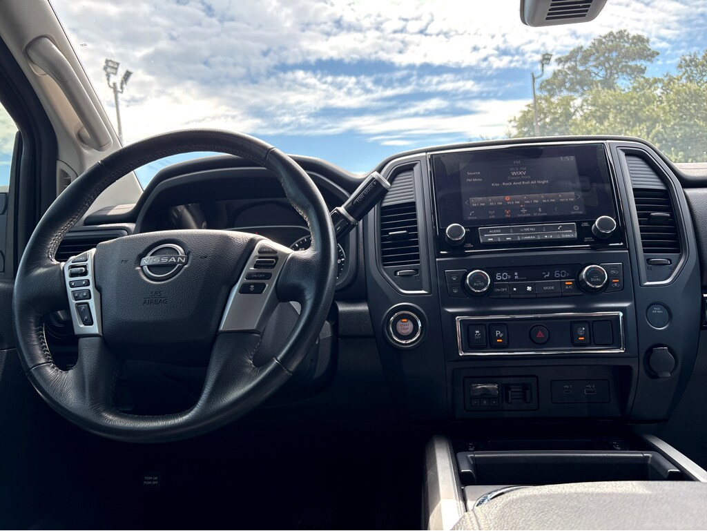 2024 Nissan Titan SV photo 4