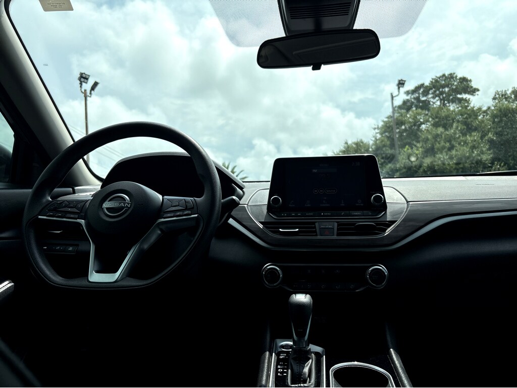 2024 Nissan Altima 2.5 SV photo 4