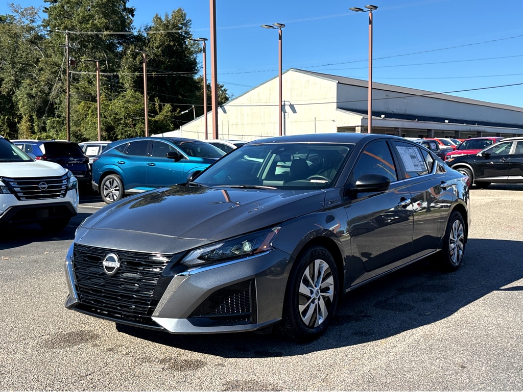 New 2025 Nissan Altima S S FWD
