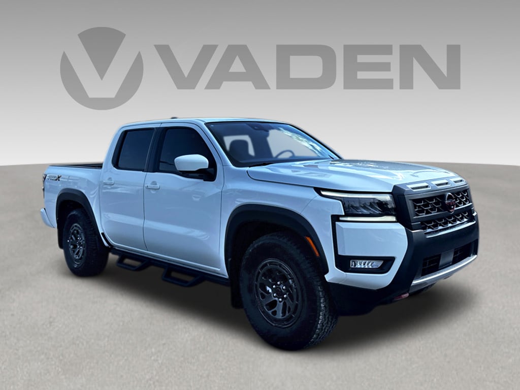 2026 Nissan Frontier PRO-X's photo