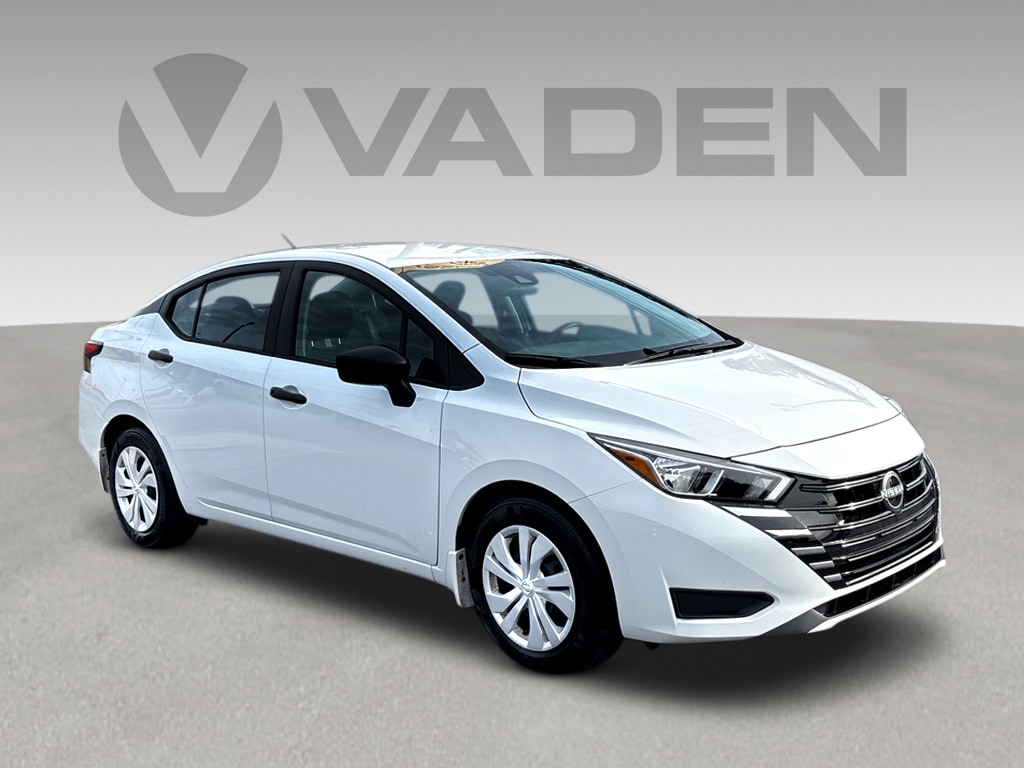 2024 Nissan Versa Sedan S's photo