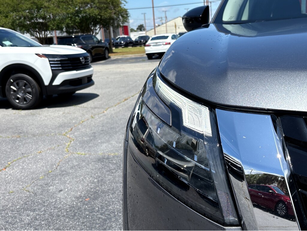 Used 2023 Nissan Pathfinder S S 4WD