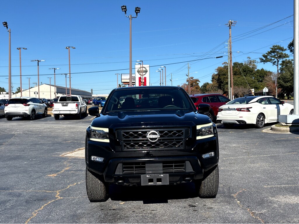 2023 Nissan Frontier Crew Cab SV photo 2