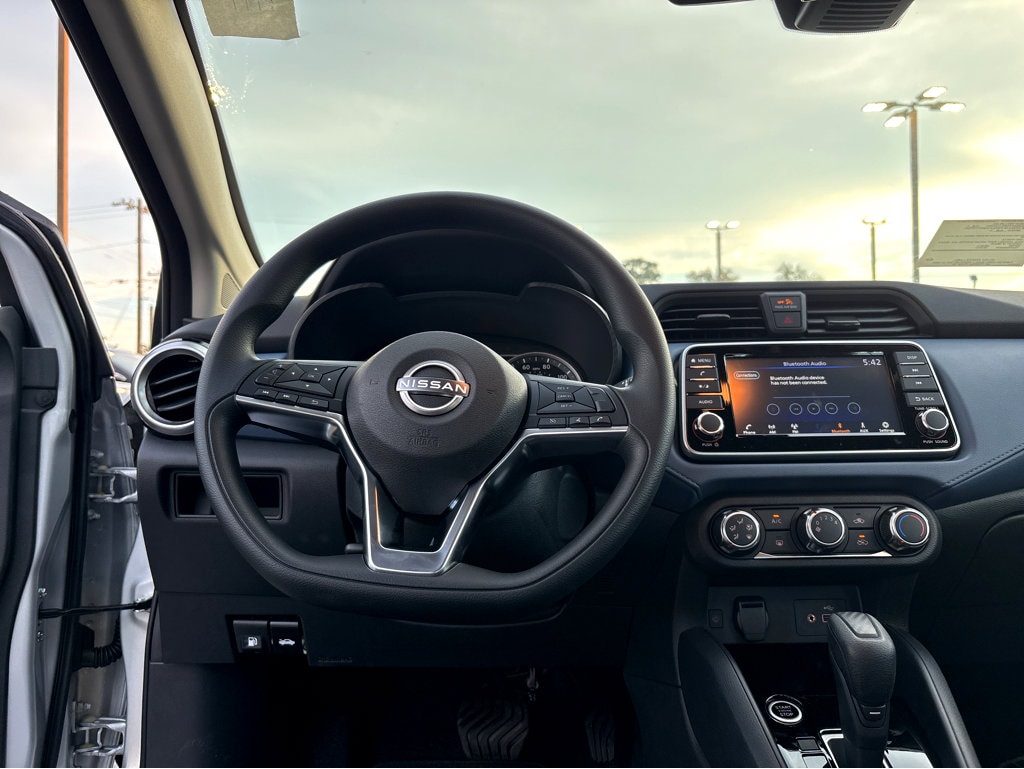 New 2025 Nissan Versa SV SV CVT
