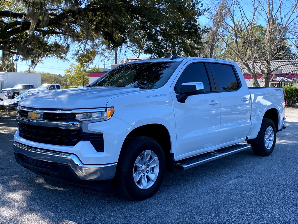Used 2024 Chevrolet Silverado 1500 LT 4WD Crew Cab 147 LT w/1LT