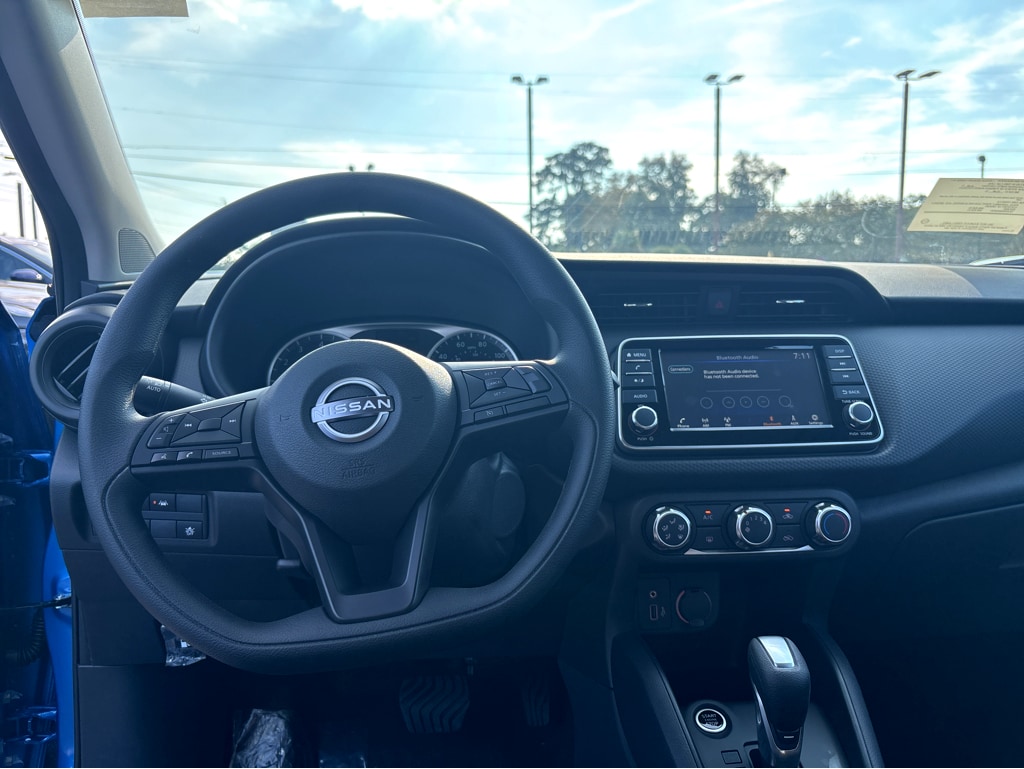 New 2025 Nissan Kicks Play S S FWD