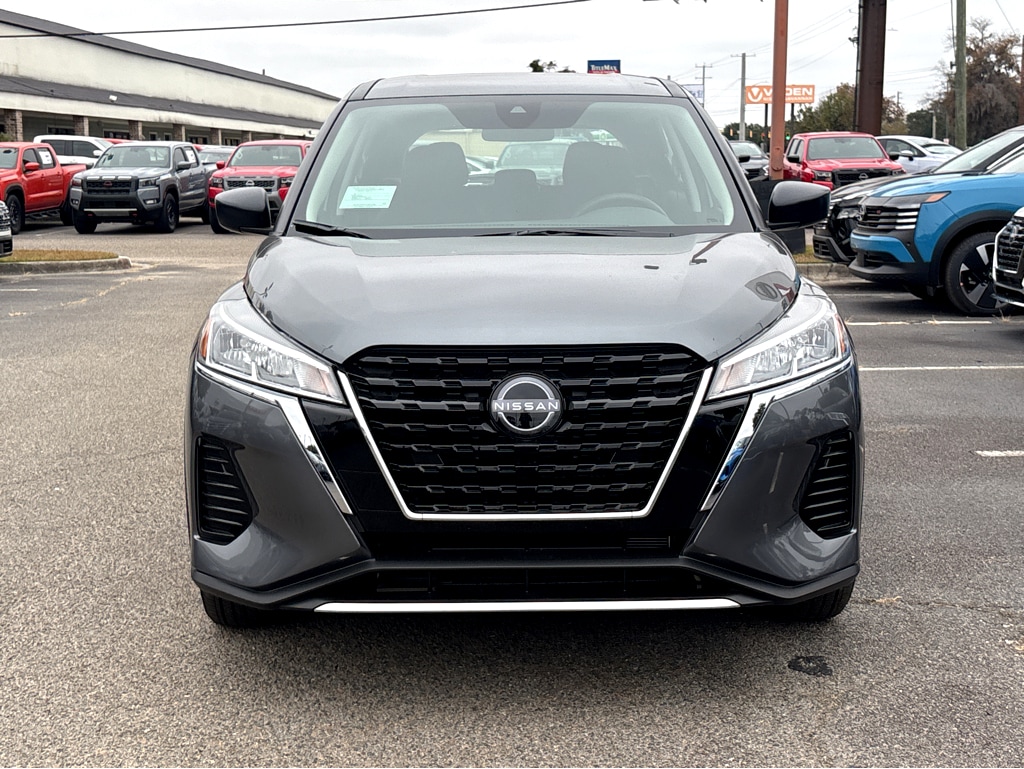 New 2025 Nissan Kicks Play S S FWD