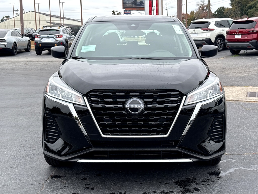 New 2025 Nissan Kicks Play S S FWD