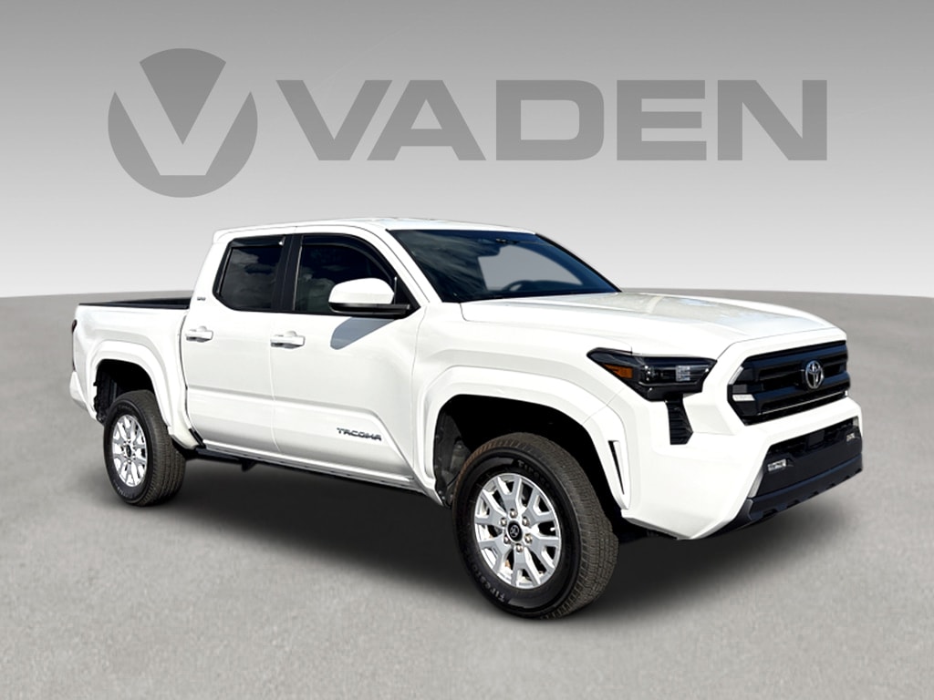 2024 Toyota Tacoma SR5's photo