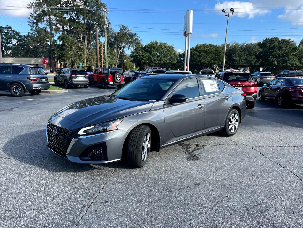 2025 Nissan Altima S photo 4