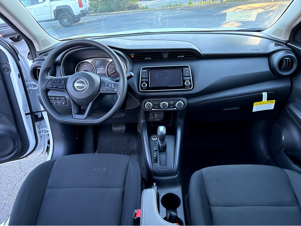 Used 2025 Nissan Kicks Play S S FWD