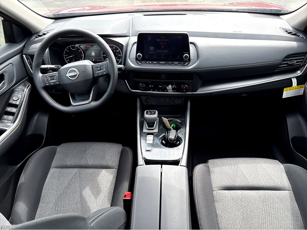 New 2026 Nissan Rogue SV 2026.5 FWD SV