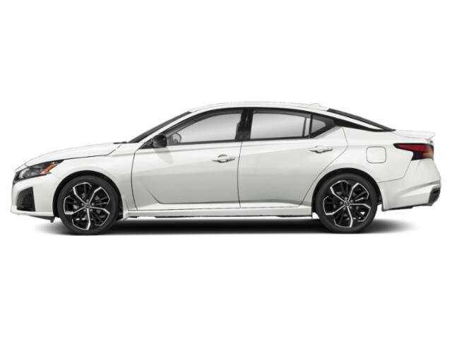 2025 Nissan Altima SR photo 3