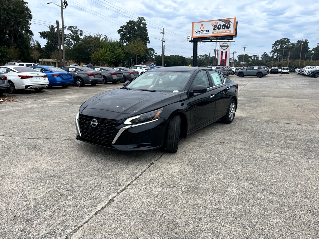 2025 Nissan Altima S photo 4