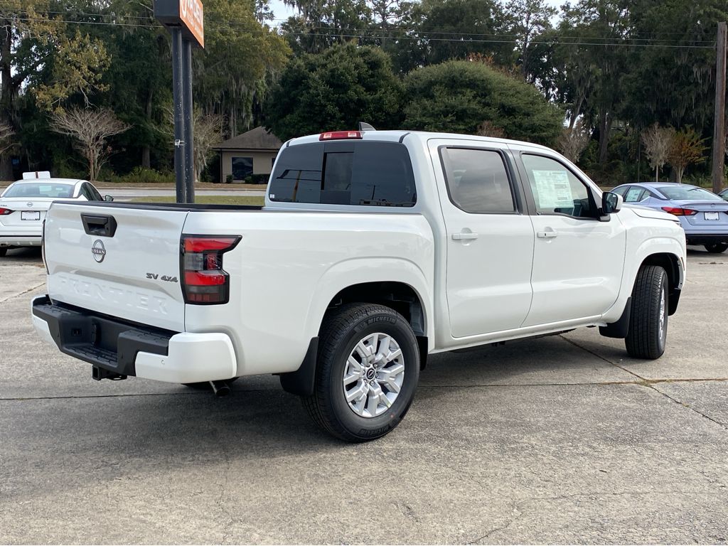 2024 Nissan Frontier Crew Cab SV photo 3