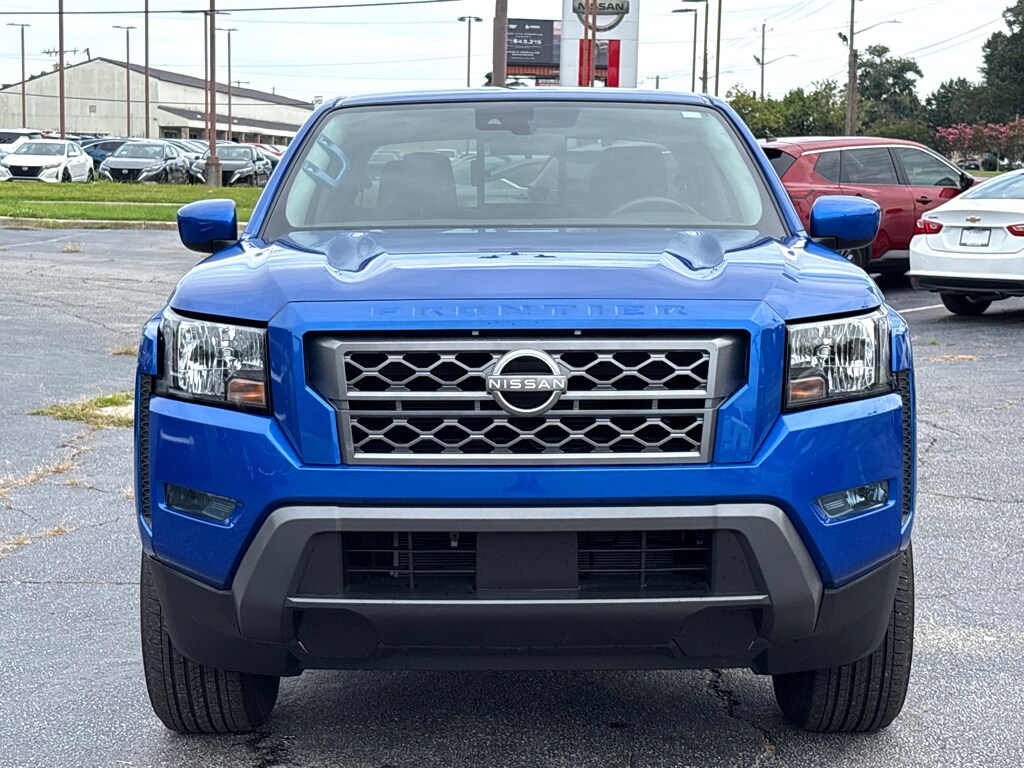 2024 Nissan Frontier Crew Cab SV photo 2